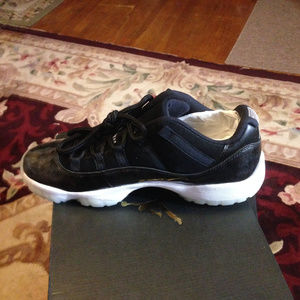 Air Jordan 11 Retro Low